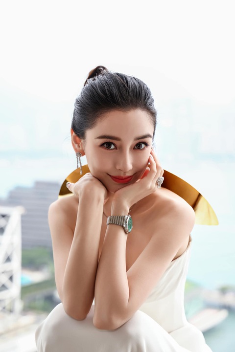 Angelababy lộ diện gầy guộc, hạnh phúc nhắc đến con trai- Ảnh 2. Angelababy lộ diện gầy guộc, hạnh phúc nhắc đến con trai- Ảnh 2.