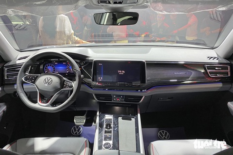 Volkswagen Teramont X ra mắt Việt Nam, giá từ 1,998 tỉ- Ảnh 5. Volkswagen Teramont X ra mắt Việt Nam, giá từ 1,998 tỉ- Ảnh 5.