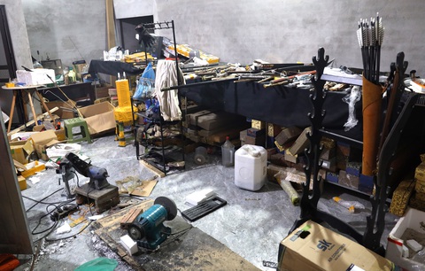 Triệt phá xưởng sản xuất, mua bán vũ khí- Ảnh 1. 'Xưởng' chế tạo vũ khí của Sầm Văn Công - Ảnh: TRUNG HIẾU