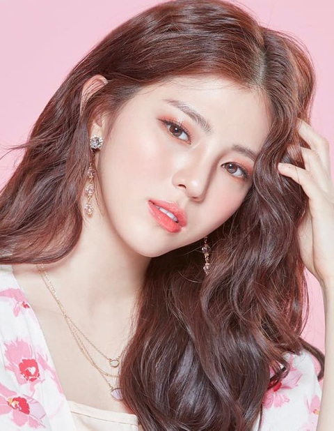 Han So Hee dính tin đồn hẹn hò đồng nghiệp, phản hồi của công ty mới 'thật bất ngờ'- Ảnh 2. Han So Hee