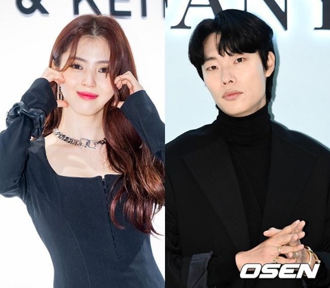 Han So Hee tiết lộ gu chọn bạn trai '5 không' giữa nghi vấn hẹn hò Ryu Jun Yeol- Ảnh 1. Han So Hee và Ryu Jun Yeol dính tin đồn hẹn hò