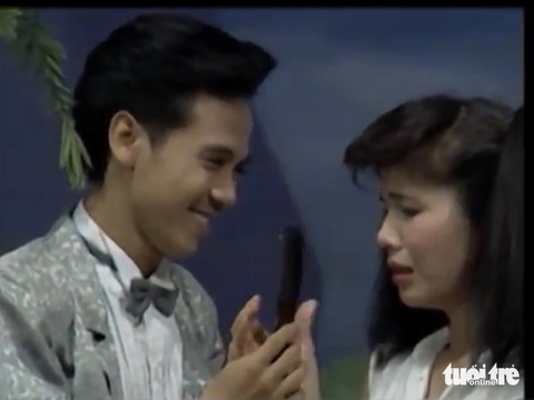 Nghệ sĩ Thành Lộc (bìa trái, vai Ây Di) và Minh Trang (vai Kây) - Ảnh chụp màn hình: LINH ĐOAN Nghệ sĩ Thành Lộc (vai Ây Di) và Minh Trang (vai Kây) - Ảnh chụp màn hình: LINH ĐOAN