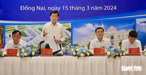 Tây Ninh mong muốn có quy hoạch metro kết nối với vùng Đông Nam Bộ- Ảnh 2. Hội nghị trao đổi, hợp tác các tỉnh Đông Nam Bộ được tổ chức chiều 15-3, tại tỉnh Đồng Nai - Ảnh: CHÂU TUẤN