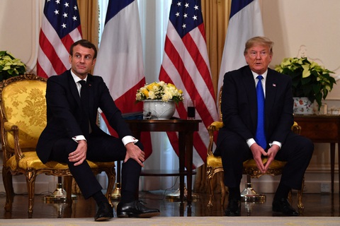 Tổng thống Pháp Emmanuel Macron gặp Tổng thống Mỹ Donald Trump tại London, ngày 3-12-2019 - Ảnh: AFP Tổng thống Pháp Emmanuel Macron gặp Tổng thống Mỹ Donald Trump ở London, Anh ngày 3-12-2019 - Ảnh: AFP