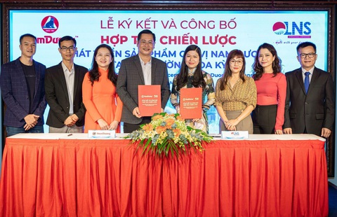 Gia vị Nam Dương biểu tượng Con Mèo Đen xuất khẩu thành công sang Hoa Kỳ- Ảnh 2. Lễ ký kết và công bố hợp tác chiến lược phát triển sản phẩm gia vị Nam Dương tại thị trường Hoa Kỳ giữa Công ty TNHH Thực phẩm quốc tế Nam Dương và Công ty cổ phần Quốc tế LNS