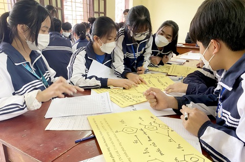 Học sinh thực hành phương pháp học tập chủ động - Ảnh: V.HÀ