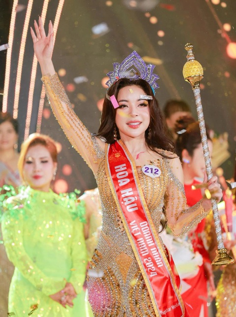 Tân hoa hậu Phạm Lê Thu Hiền hiện đang làm việc tại Hà Nội - Ảnh: BTC Tân hoa hậu Phạm Lê Thu Hiền hiện đang làm việc tại Hà Nội - Ảnh: BTC
