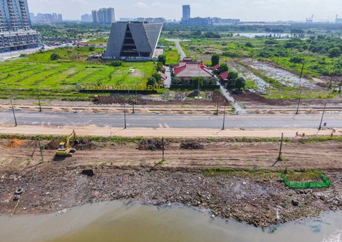 Bờ sông Sài Gòn phía Thủ Thiêm thay đổi rực rỡ- Ảnh 1. Bờ sông Sài Gòn phía Thủ Thiêm thay đổi rực rỡ- Ảnh 1.