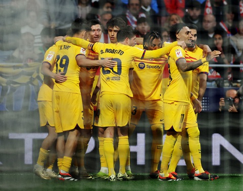Tin tức thể thao sáng 18-3: Barcelona đánh bại Atletico Madrid; Alcaraz vô địch Indian Wells- Ảnh 1. Barcelona chơi lấn lướt và dễ dàng đánh bại Atletico Madrid - Ảnh: REUTERS