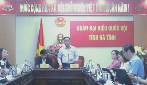 Bộ trưởng Hồ Đức Phớc trả lời chất vấn: Giải pháp giảm giá vàng, USD?- Ảnh 22. Đại biểu Trần Đình Gia - Đoàn đại biểu Quốc hội tỉnh Hà Tĩnh - chất vấn