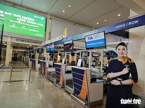 Pacific Airlines xác nhận không còn máy bay- Ảnh 1. Quầy thủ tục Pacific Airlines vắng lặng sau khi hãng tiến hành trả toàn bộ máy bay do nợ nần - Ảnh: CÔNG TRUNG