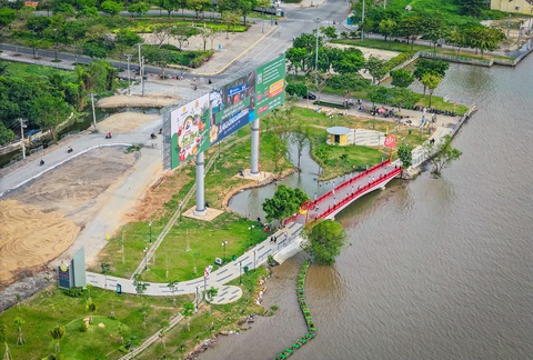 Bờ sông Sài Gòn phía Thủ Thiêm thay đổi rực rỡ- Ảnh 6. Bờ sông Sài Gòn phía Thủ Thiêm thay đổi rực rỡ- Ảnh 6.