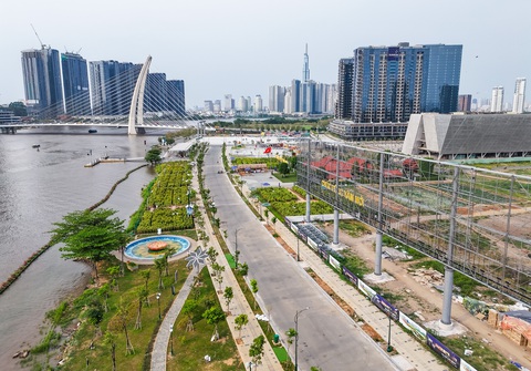 Bờ sông Sài Gòn phía Thủ Thiêm thay đổi rực rỡ- Ảnh 7. Bờ sông Sài Gòn phía Thủ Thiêm thay đổi rực rỡ- Ảnh 7.