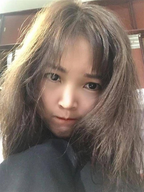 Cô gái 28 tuổi trông như 'bà dì' sau ba năm du lịch bụi- Ảnh 2. Vẻ ngoài trắng trẻo, xinh xắn trước đây của Hạ Hạ khiến nhiều người không khỏi bất ngờ.