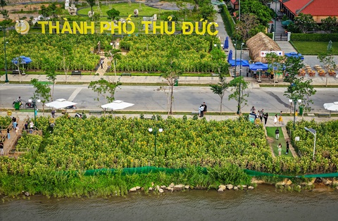 Bờ sông Sài Gòn phía Thủ Thiêm thay đổi rực rỡ- Ảnh 12. Bờ sông Sài Gòn phía Thủ Thiêm thay đổi rực rỡ- Ảnh 12.