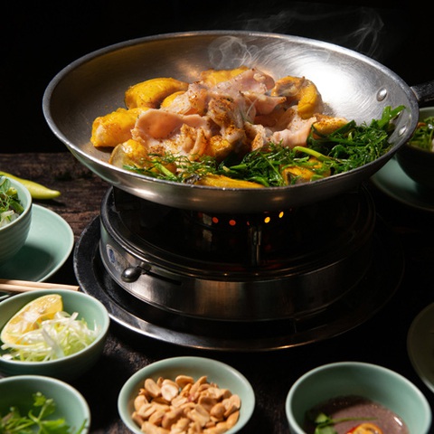 Michelin Guide gợi ý không cần tốn quá nhiều tiền, vẫn ăn ngon ở Hà Nội- Ảnh 3. Chả cá Thăng Long - Ảnh: Web Chả cá Thăng Long