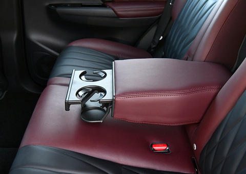 Mitsubishi Pajero Sport 2024 ra mắt: Tập trung nâng cấp động cơ và hệ truyền động- Ảnh 16. Mitsubishi Pajero Sport 2024 ra mắt: Tập trung nâng cấp động cơ và hệ truyền động- Ảnh 16.