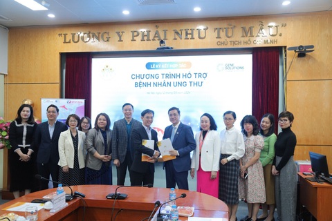 Gene Solutions trao 200 gói tầm soát cho người nhà bệnh nhân khó khăn- Ảnh 2. Gene Solutions đã trao tặng 200 gói tầm soát ung thư SPOT-MAS cho người nhà bệnh nhân ung thư có hoàn cảnh khó khăn tại 6 bệnh viện lớn thông qua Quỹ Ngày mai tươi sáng