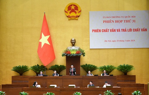 Chủ tịch Quốc hội Vương Đình Huệ chủ trì phiên họp Chủ tịch Quốc hội Vương Đình Huệ chủ trì phiên họp