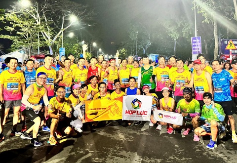Vì sao VPBank Can Tho Music Night Run 2024 hút khách- Ảnh 2. Câu lạc bộ chạy bộ Hợp Lực (Cần Thơ) – một trong những câu lạc bộ có số lượng runner đông nhất tham dự VPBank Can Tho Music Night Run 2024 - Ảnh; T.V.C