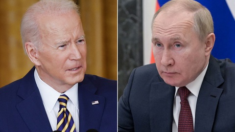 Sau khi đắc cử, ông Putin nói Mỹ không phải là 'nền dân chủ'- Ảnh 1. Tổng thống Mỹ Joe Biden (trái) và Tổng thống Nga Vladimir Putin - Ảnh: CNN