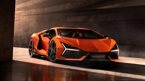 5 điểm thú vị về Lamborghini Revuelto vừa ra mắt Việt Nam- Ảnh 3. Mọi xe Lamborghini ở kỷ nguyên hiện đại đều có tên gọi liên quan tới môn đấu bò tót - Ảnh: Lamborghini