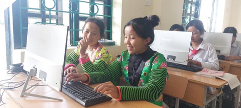 Đen Vâu 'gian lận' tiền từ thiện thế nào mà được khen?- Ảnh 2. Với 400 triệu có được, Đen Vâu cho biết sẽ xây thêm 4 phòng tin học cho các em, mỗi phòng 15 máy.
