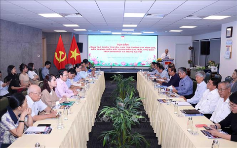 Bảo vệ nền tảng tư tưởng của Đảng trên không gian mạng- Ảnh 2. Quang cảnh tọa đàm - Ảnh: TTXVN