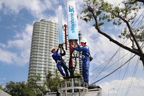 Tập đoàn VNPT đã dành quyền sử dụng băng tần 3.700 – 3.800 MHz để phát triển mạng 5G - Ảnh: MAI HỒNG Tập đoàn VNPT đã giành quyền sử dụng băng tần 3.700 - 3.800 MHz để phát triển mạng 5G - Ảnh: MAI HỒNG