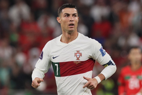 Ronaldo bị loại khỏi đội Bồ Đào Nha trong trận đấu với Thụy Điển- Ảnh 1. Ronaldo không thi đấu ở trận giao hữu với Thụy Điển trong màu áo đội tuyển Bồ Đào Nha - Ảnh: GETTY IMAGES