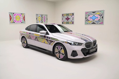 BMW nâng tầm xe sang với sơn đổi màu- Ảnh 3. BMW nâng tầm xe sang với sơn đổi màu- Ảnh 3.