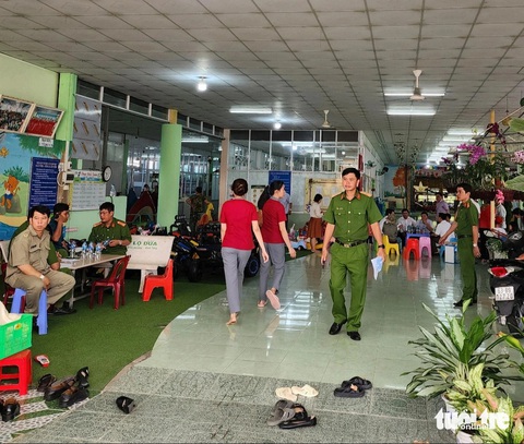Phút nghẹt thở giải cứu 3 cháu bé khỏi kẻ ngáo đá- Ảnh 2. Trường mầm non Tuổi Thần Tiên nơi xảy ra vụ việc - Ảnh: HOÀI THƯƠNG