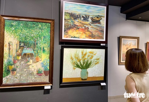 Một góc triển lãm tranh Một góc triển lãm tranh