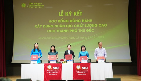 SIU triển khai học bổng đặc biệt dành cho học sinh TP Thủ Đức- Ảnh 2. Vừa qua, SIU đã tiến hành ký kết chương trình học bổng này với một số trường THPT trên địa bàn TP Thủ Đức