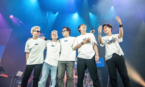 Chillies, ban nhạc rock Việt trẻ trung, vừa được đề cử giải Cống hiến với live concert Trên những đám mây - Ảnh: NVCC Chillies, ban nhạc rock Việt trẻ trung, vừa được đề cử giải Cống hiến với live concert Trên những đám mây - Ảnh: NVCC