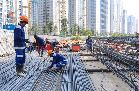Đại công trường đường vành đai 3 qua khu Vinhomes Grand Park, TP Thủ Đức - Ảnh: CHÂU TUẤN Đại công trường đường vành đai 3 qua khu Vinhomes Grand Park, TP Thủ Đức - Ảnh: CHÂU TUẤN