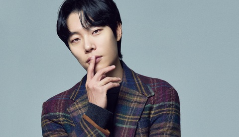 Ryu Jun Yeol bị chê nhan sắc không xứng với hai cô bạn gái (một cũ, một mới) Ryu Jun Yeol bị chê nhan sắc không xứng với hai cô bạn gái (một cũ, một mới)