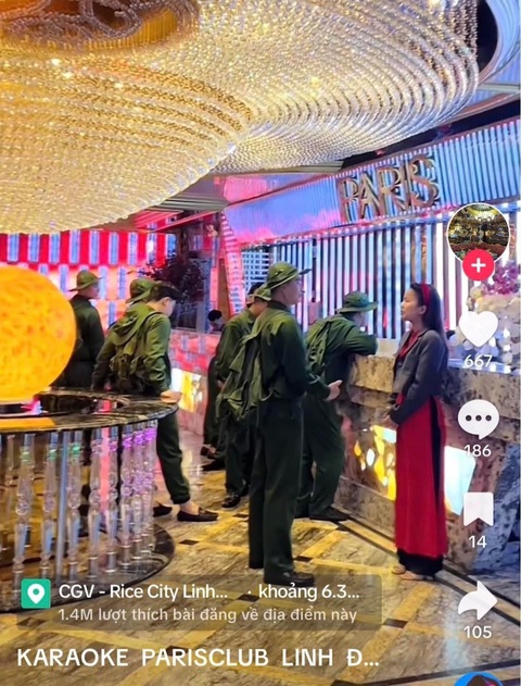 Thanh tra Sở Văn hóa - Thể thao vào cuộc vụ mặc đồ thanh niên xung phong nhảy múa trong quán karaoke- Ảnh 3. Bên trong khu lễ tân của quán karaoke - Ảnh: chụp màn hình