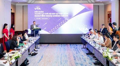 Thuốc lá thế hệ mới được bày bán công khai- Ảnh 1. Thuốc lá thế hệ mới được bày bán công khai- Ảnh 1.