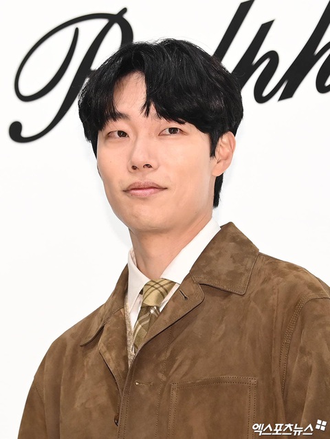 Ryu Jun Yeol lộ diện sau drama tình ái, liên tục bị 'ném đá' ngoại hình- Ảnh 5. Netizen