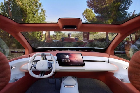 BMW X3 bản chạy điện ra mắt nguyên mẫu: Tản nhiệt nhỏ chưa từng thấy- Ảnh 4. Cabin bản concept SUV không khác bản sedan với tâm điểm vẫn là màn Panoramic Vision dưới kính chắn gió trước - Ảnh: BMW