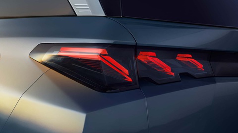 Peugeot E-5008 ra mắt: Sạc mỗi lần đi xa nhất 660km, sạc 10 phút đi 100km- Ảnh 12. Peugeot E-5008 ra mắt: Sạc mỗi lần đi xa nhất 660km, sạc 10 phút đi 100km- Ảnh 12.