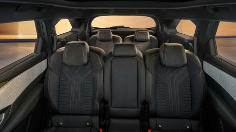 Peugeot E-5008 ra mắt: Sạc mỗi lần đi xa nhất 660km, sạc 10 phút đi 100km- Ảnh 16. Peugeot E-5008 ra mắt: Sạc mỗi lần đi xa nhất 660km, sạc 10 phút đi 100km- Ảnh 16.