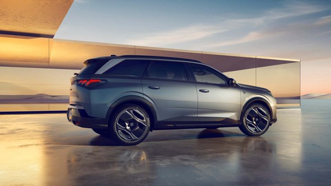 Peugeot E-5008 ra mắt: Sạc mỗi lần đi xa nhất 660km, sạc 10 phút đi 100km- Ảnh 4. Peugeot E-5008 ra mắt: Sạc mỗi lần đi xa nhất 660km, sạc 10 phút đi 100km- Ảnh 4.