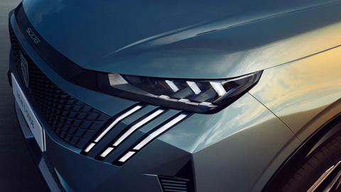 Peugeot E-5008 ra mắt: Sạc mỗi lần đi xa nhất 660km, sạc 10 phút đi 100km- Ảnh 10. Peugeot E-5008 ra mắt: Sạc mỗi lần đi xa nhất 660km, sạc 10 phút đi 100km- Ảnh 10.