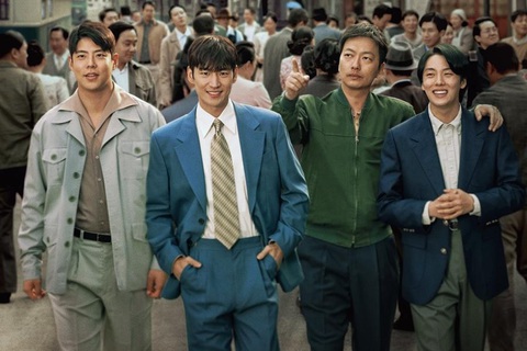 Lee Je Hoon tiếp tục Lee Je Hoon tiếp tục
