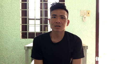 Xô ngã làm cụ ông 72 tuổi chết, nam thanh niên bị bắt giam- Ảnh 2. Nguyễn Văn Phát tại cơ quan công an - Ảnh: H.T.