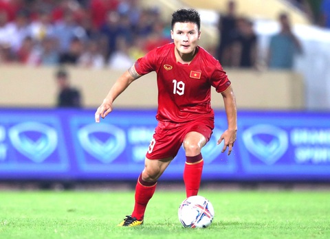 Tối nay 21-3, tuyển Việt Nam quyết tìm điểm ở 'chảo lửa' Gelora Bung Karno- Ảnh 4. Quang Hải trong màu áo đội tuyển Việt Nam - Ảnh: HOÀNG TÙNG