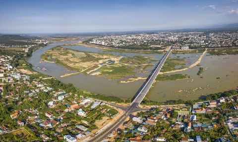 Quảng Ngãi cần có ngân hàng tên đường và công trình công cộng để sớm xóa bỏ bất cập đường phố đã đầu tư, đưa vào vận hành nhưng không có tên - Ảnh: TRẦN MAI
