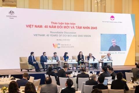 Hiến kế để người Việt vượt bẫy 'chưa giàu đã già', có thu nhập cao vào năm 2045- Ảnh 1. Hội thảo “Việt Nam: 40 năm đổi mới và tầm nhìn 2045” - Ảnh: T.HƯƠNG